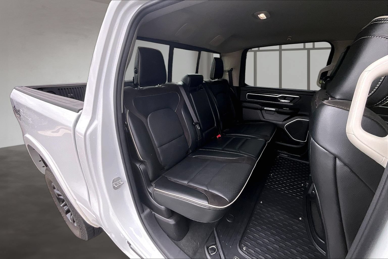 Used 2022 RAM 1500 Laramie w/ Off Road Group AWD/4WD image 25