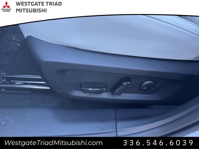 New 2026 Mitsubishi Outlander SEL FWD image 13