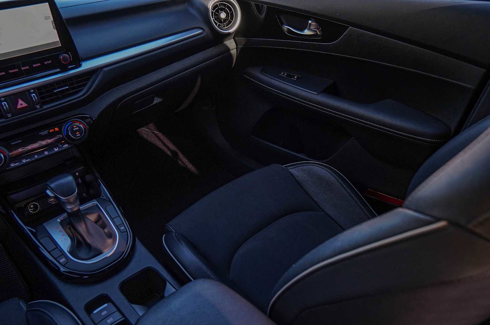 Certified 2024 Kia Forte GT-Line w/ GT-Line Premium Package image 27