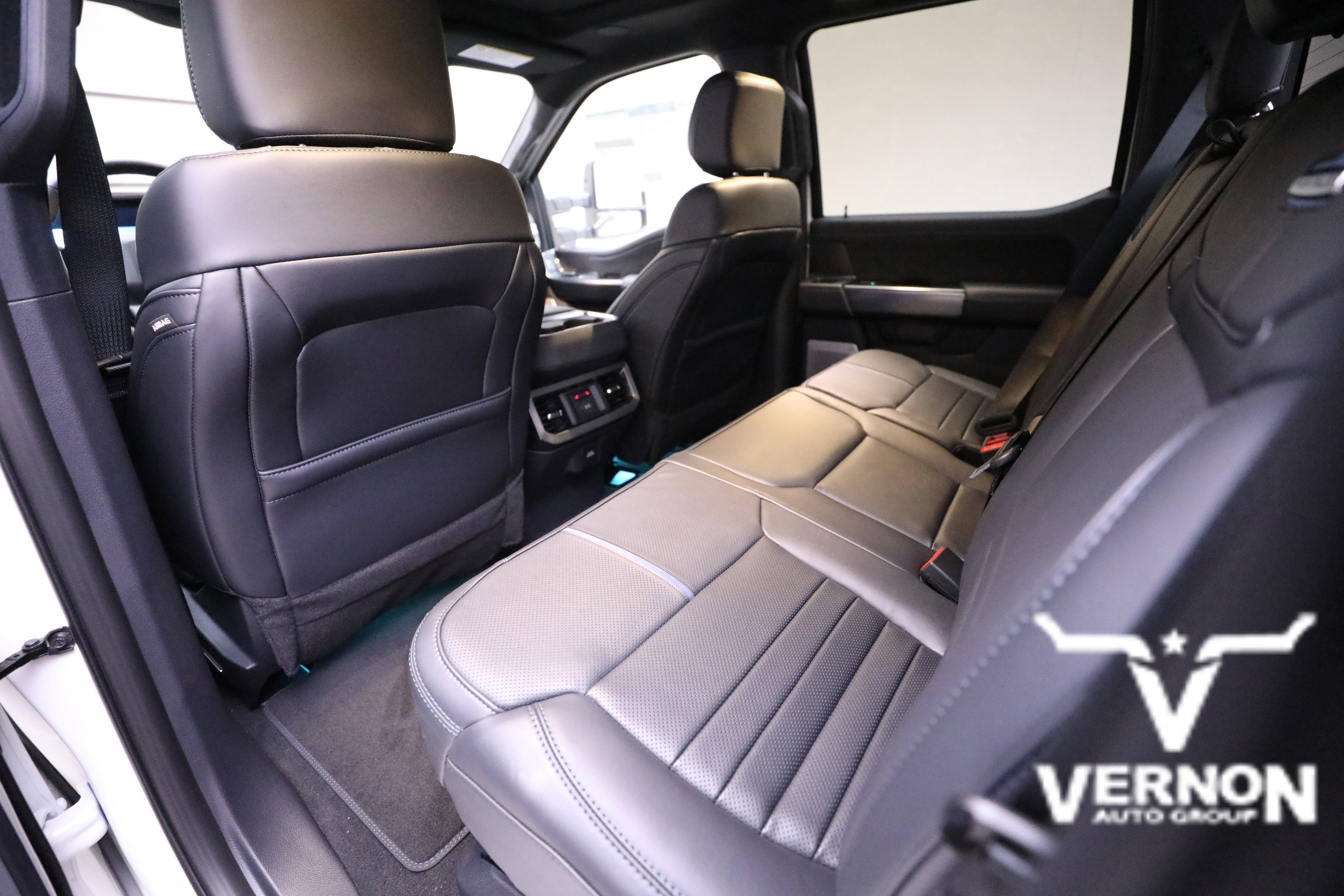 New 2026 Ford F350 Platinum image 9