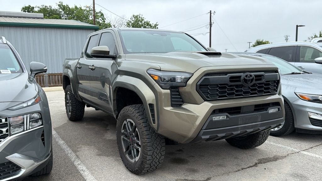 Certified 2025 Toyota Tacoma TRD Sport AWD/4WD image 3