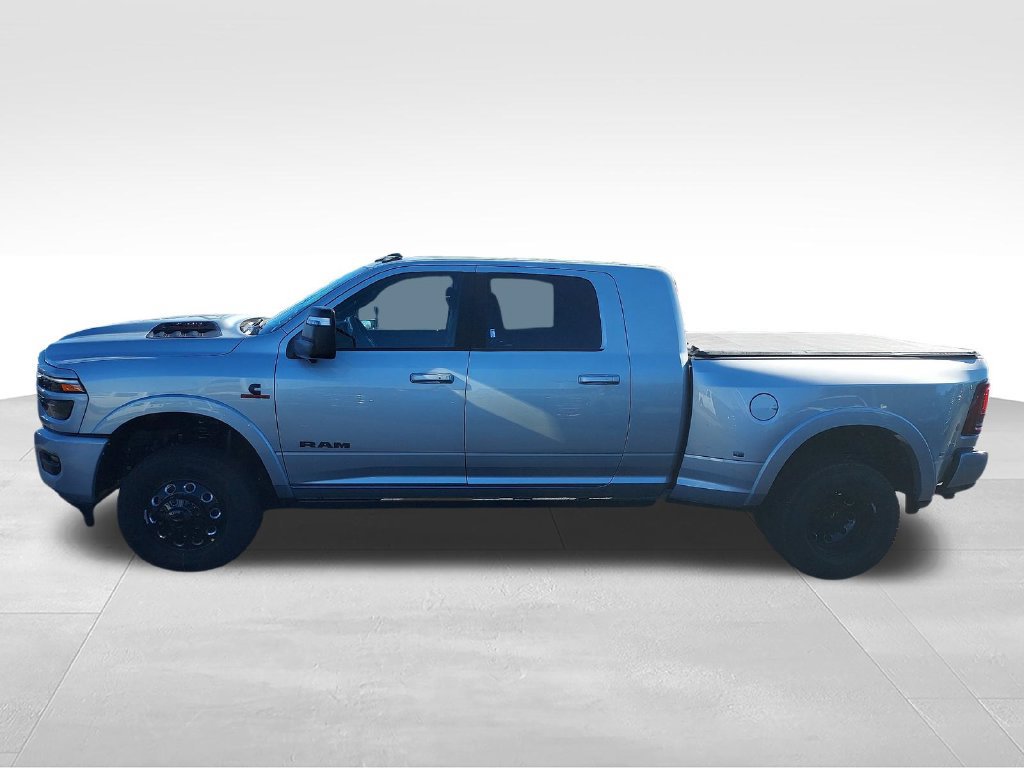 New 2027 RAM 3500 Limited AWD/4WD image 2