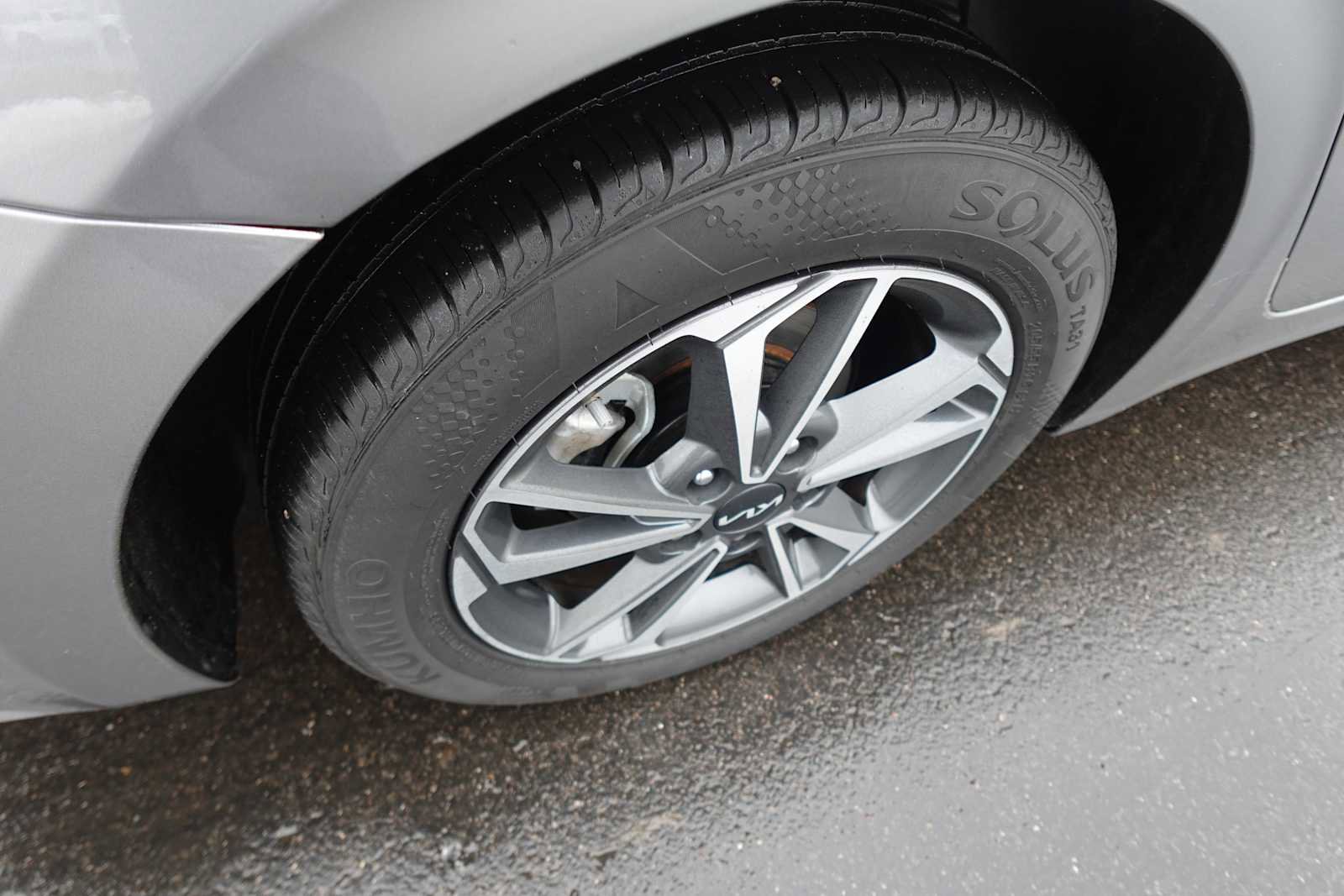 Used 2024 Kia Forte LXS image 24