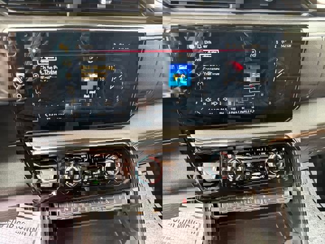 Used 2023 GMC Sierra 1500 AT4 w/ Technology Package image 18