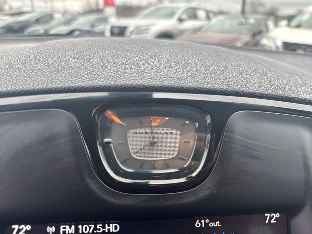 Used 2019 Chrysler 300 S image 43