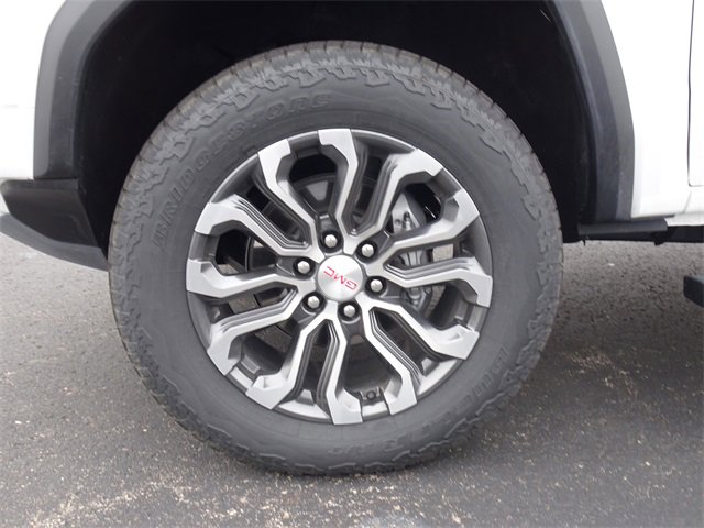 New 2026 GMC Canyon Denali image 24