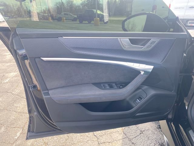 Used 2025 Audi RS 7 Performance image 14