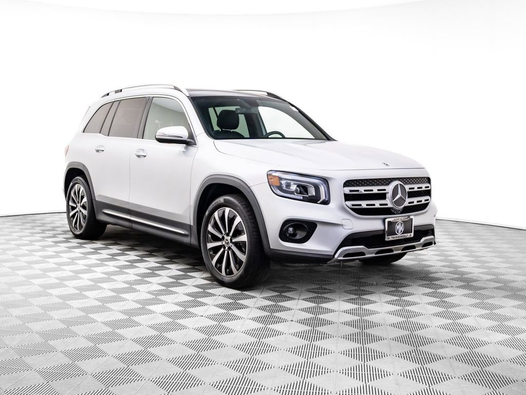 Used 2022 Mercedes-Benz GLB 250 4MATIC image 8