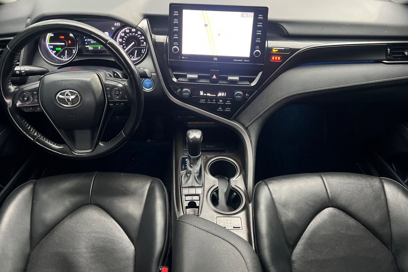 Used 2021 Toyota Camry XSE w/ Navigation Upgrade Package image 10