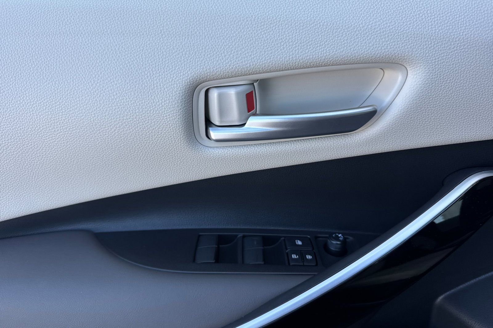 New 2026 Toyota Corolla XLE FWD image 9
