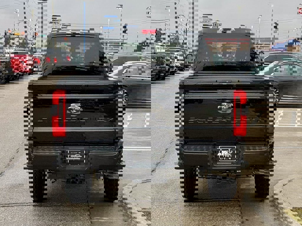 New 2026 Ford F250 Lariat w/ Black Appearance Package image 4