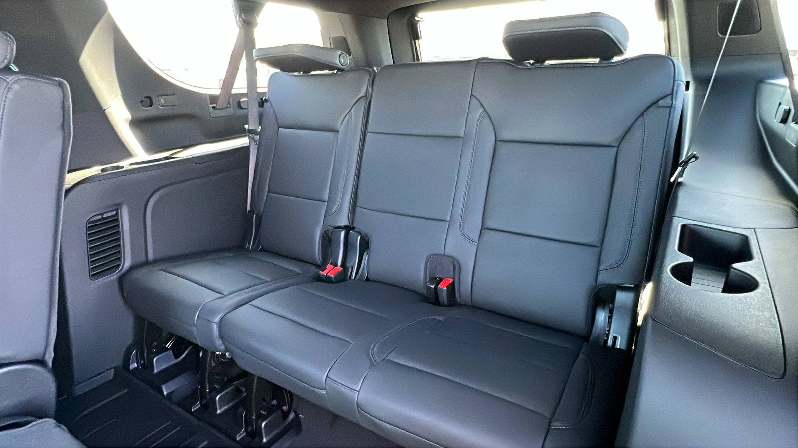 New 2026 Chevrolet Suburban LT w/ Comfort Package image 17