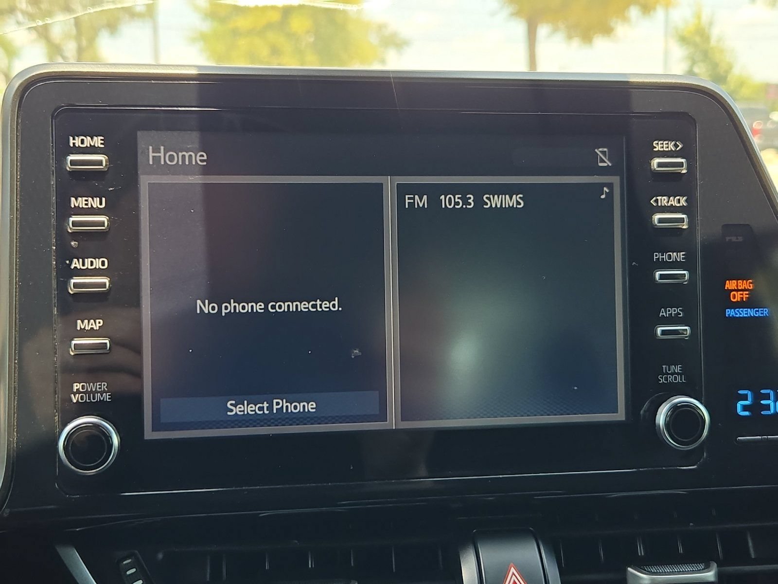 Used 2019 Toyota C-HR LE FWD image 16