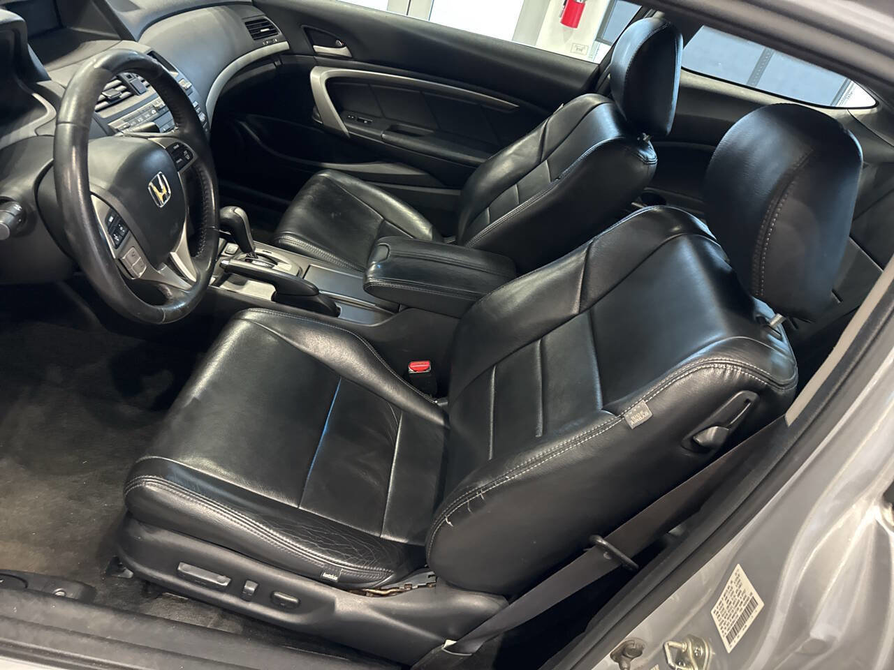 Used 2011 Honda Accord EX-L image 19