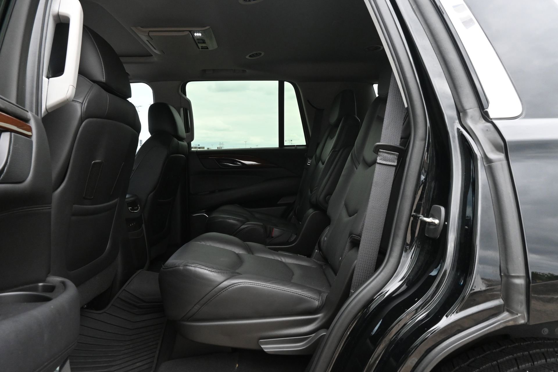 Used 2020 Cadillac Escalade Luxury AWD/4WD image 20