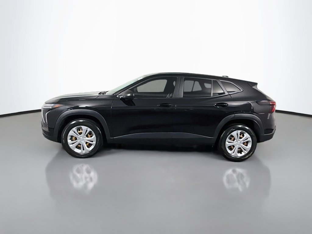 Used 2024 Chevrolet Trax LS FWD image 4