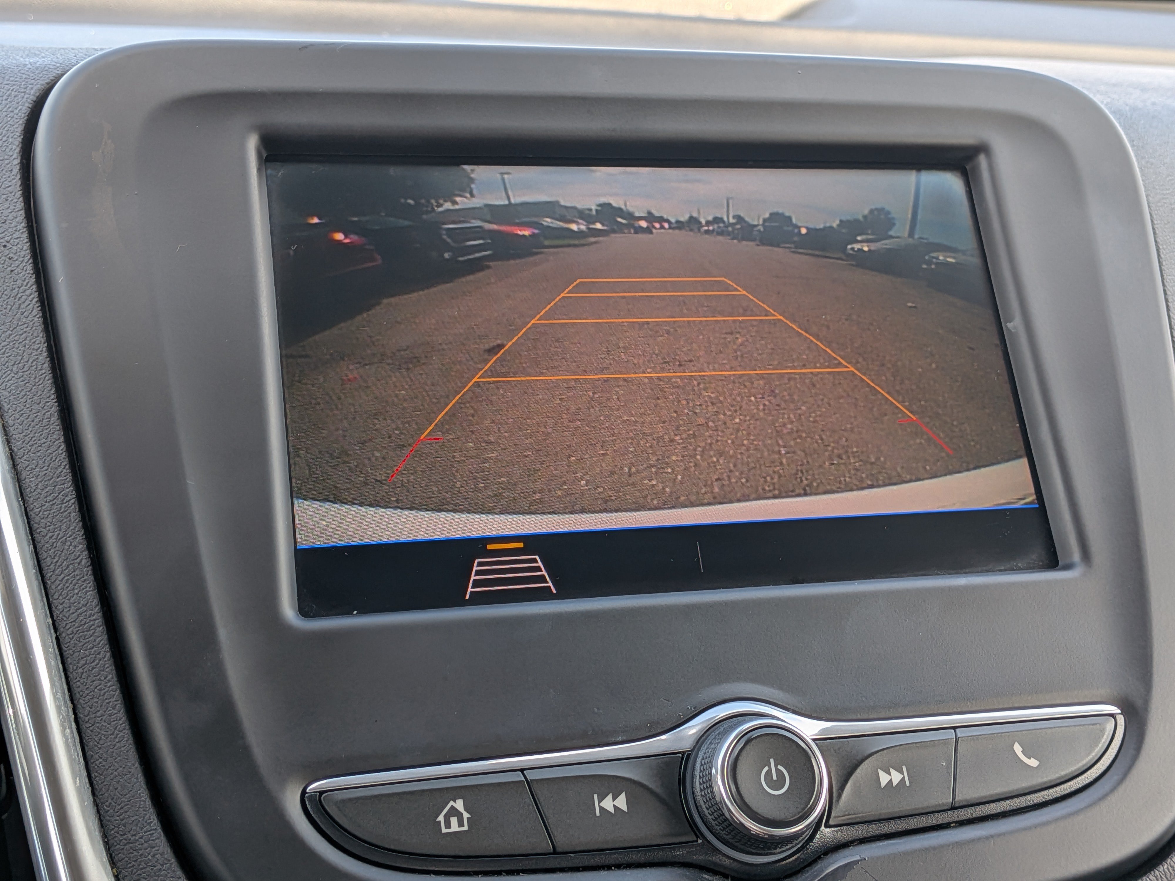 Used 2021 Chevrolet Equinox LS w/ LS Convenience Package FWD image 31