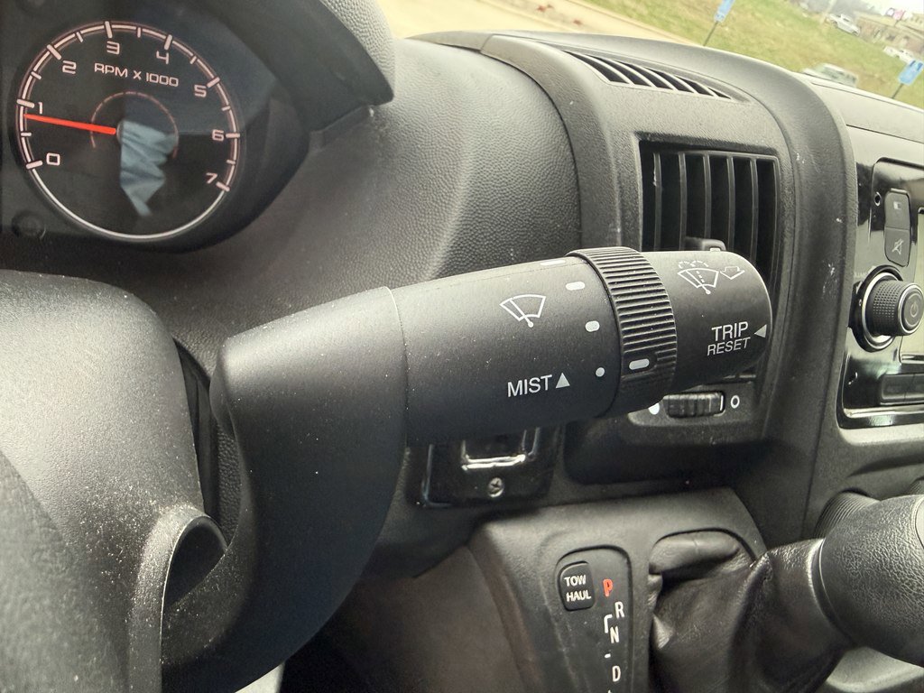 Used 2021 RAM ProMaster 2500 w/ Premium Appearance Group FWD image 16