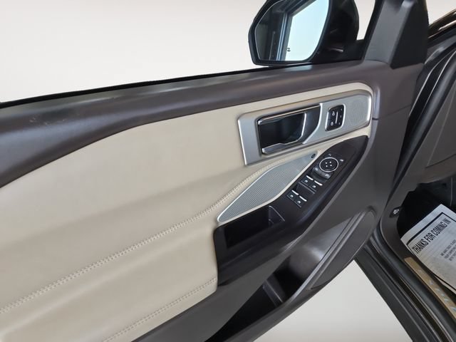 Used 2020 Ford Explorer Platinum w/ Premium Technology Package AWD/4WD image 10