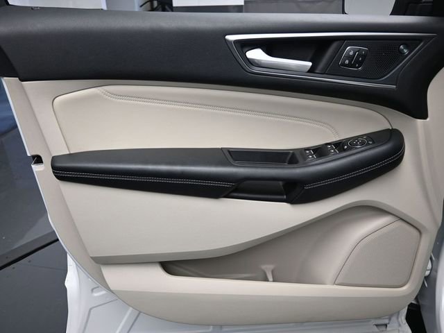 Used 2021 Ford Edge Titanium image 20