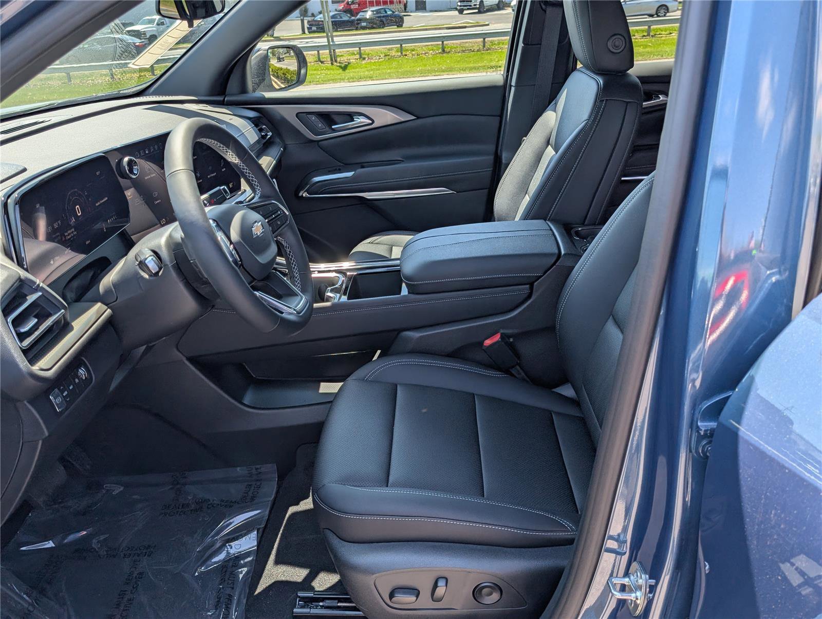 New 2026 Chevrolet Traverse LT AWD/4WD image 12