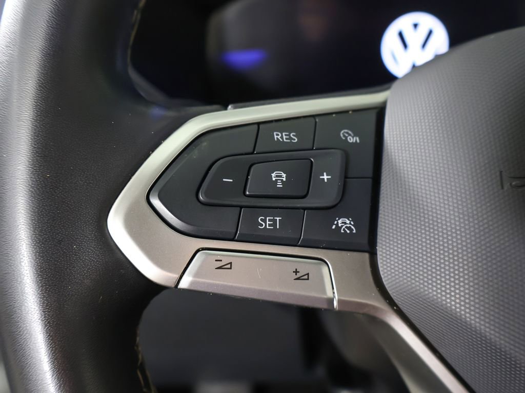 Used 2024 Volkswagen Taos SE AWD/4WD image 42