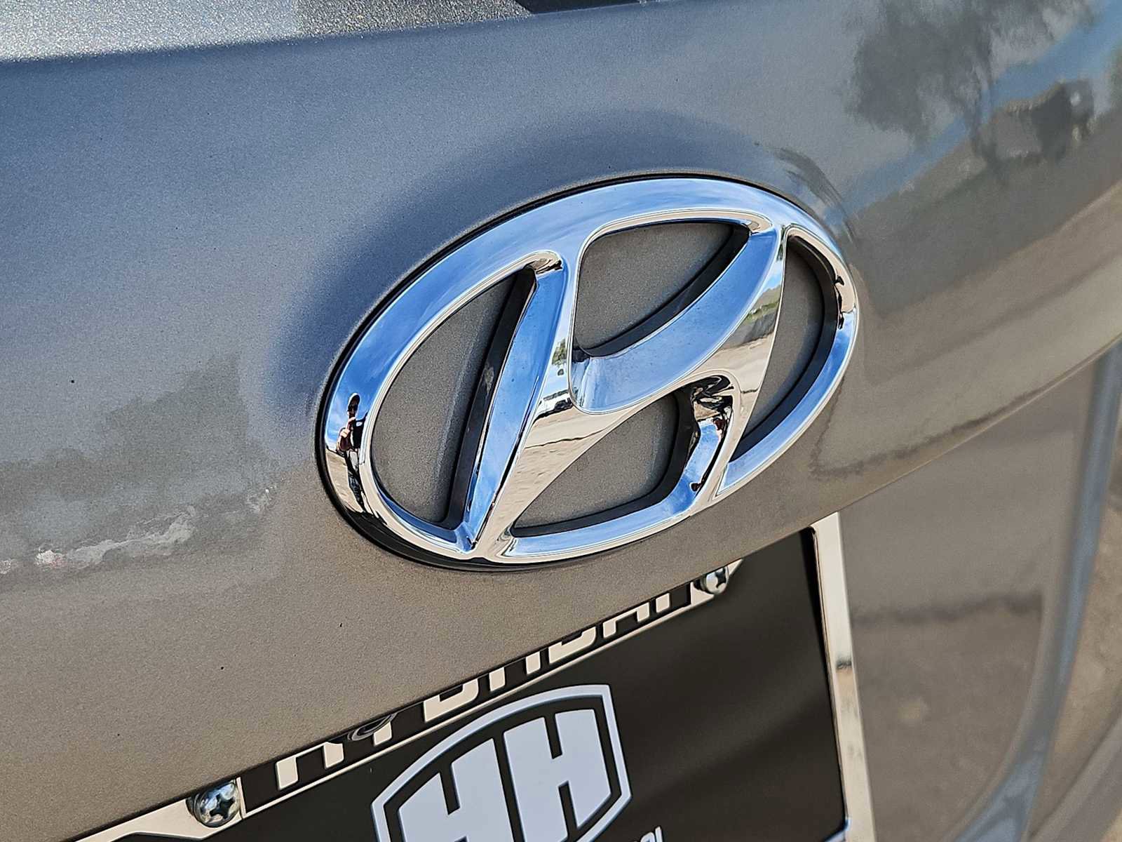 Used 2018 Hyundai Santa Fe Sport 2.0T w/ Cargo Package image 11