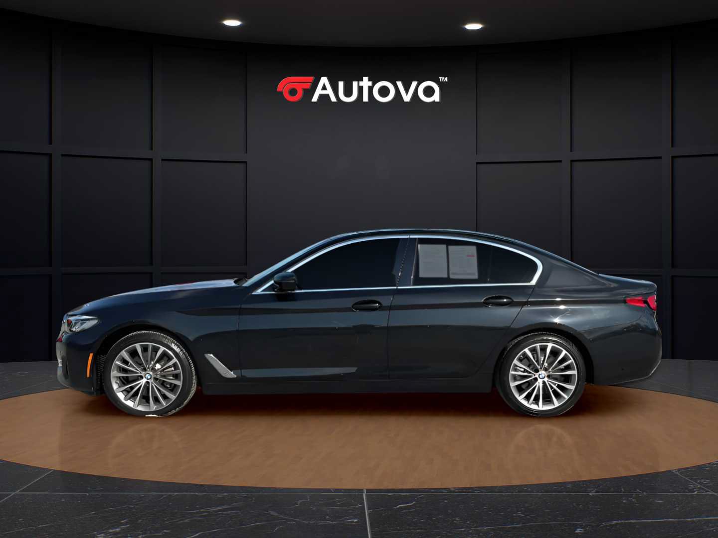 Used 2023 BMW 530i xDrive w/ Premium Package AWD/4WD image 2