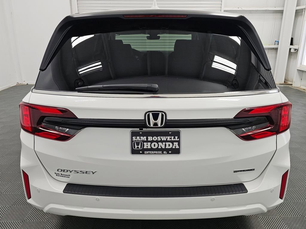 New 2026 Honda Odyssey Touring image 7