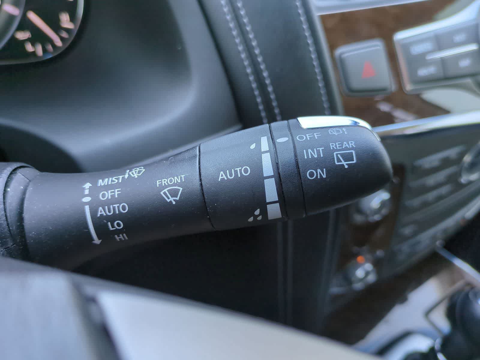 Used 2016 INFINITI QX80 4WD w/ Driver's Assistance Package image 23
