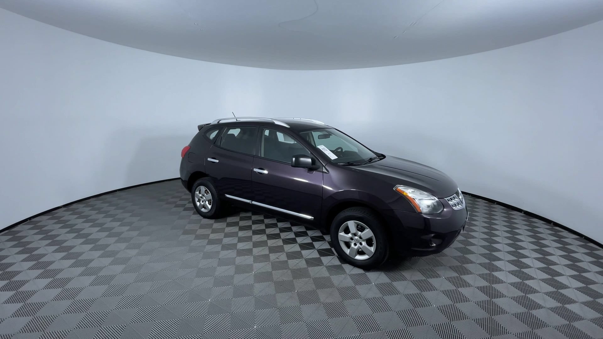Used 2014 Nissan Rogue S w/ Convenience Package AWD/4WD image 2