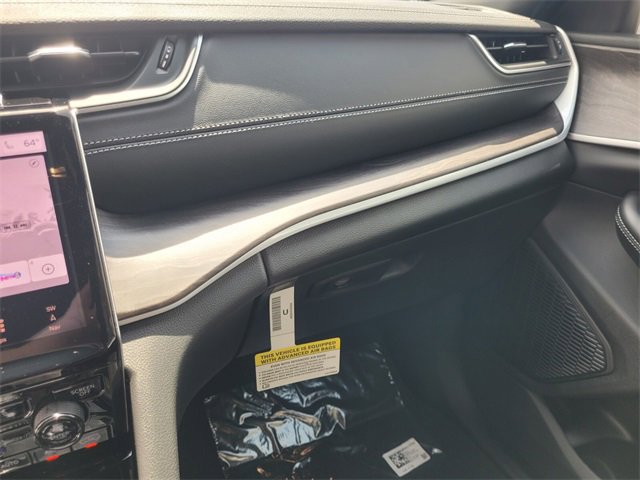 New 2025 Jeep Grand Cherokee Limited w/ Trailer Tow Package image 25