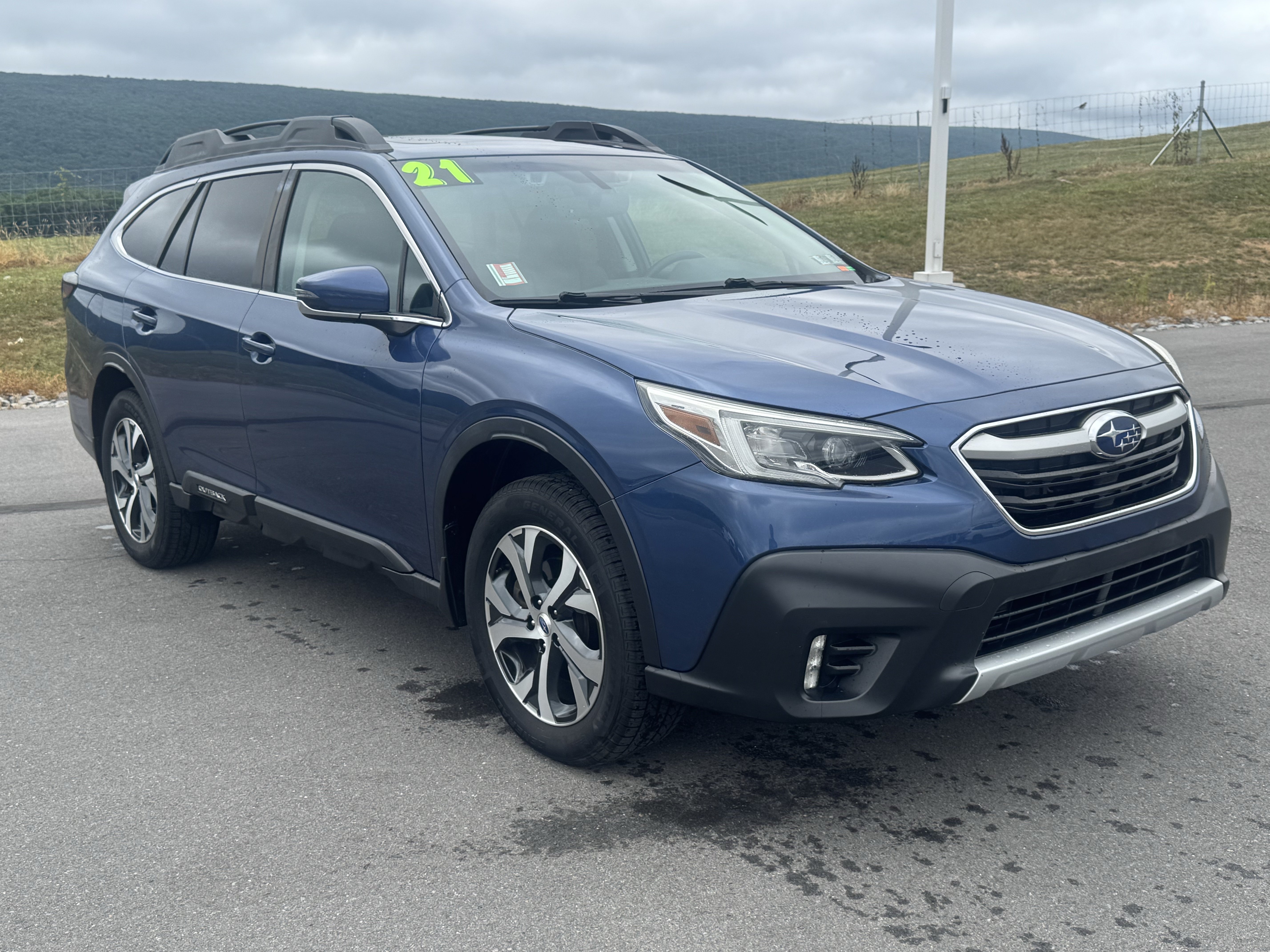 Used 2021 Subaru Outback Limited w/ Popular Package #2 AWD/4WD image 1