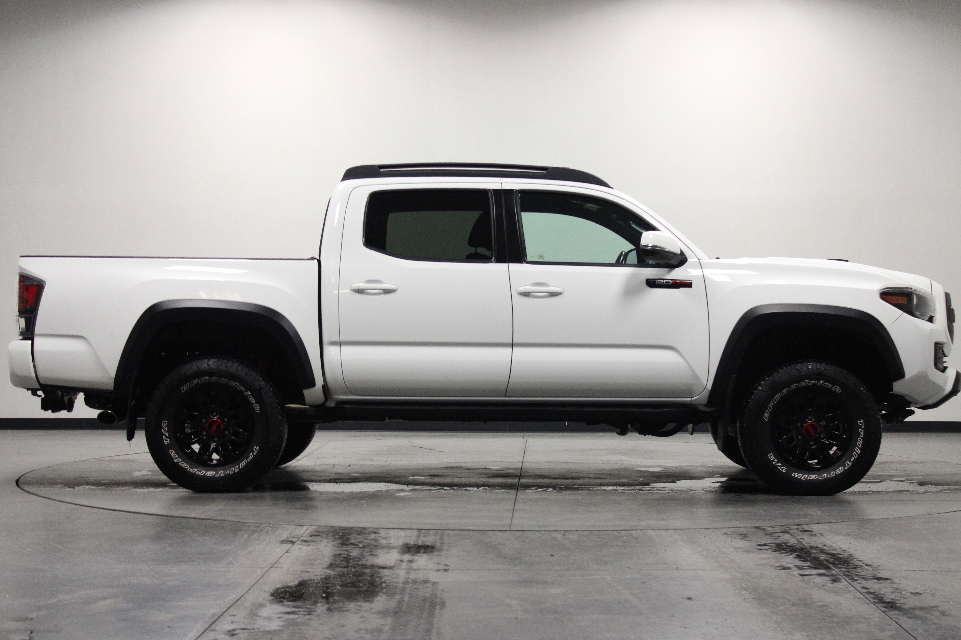 Used 2018 Toyota Tacoma TRD Pro image 3