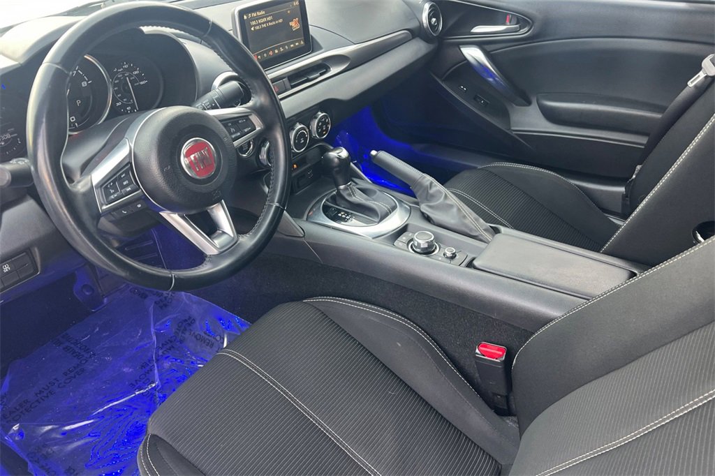 Used 2017 FIAT 124 Spider Classica image 11