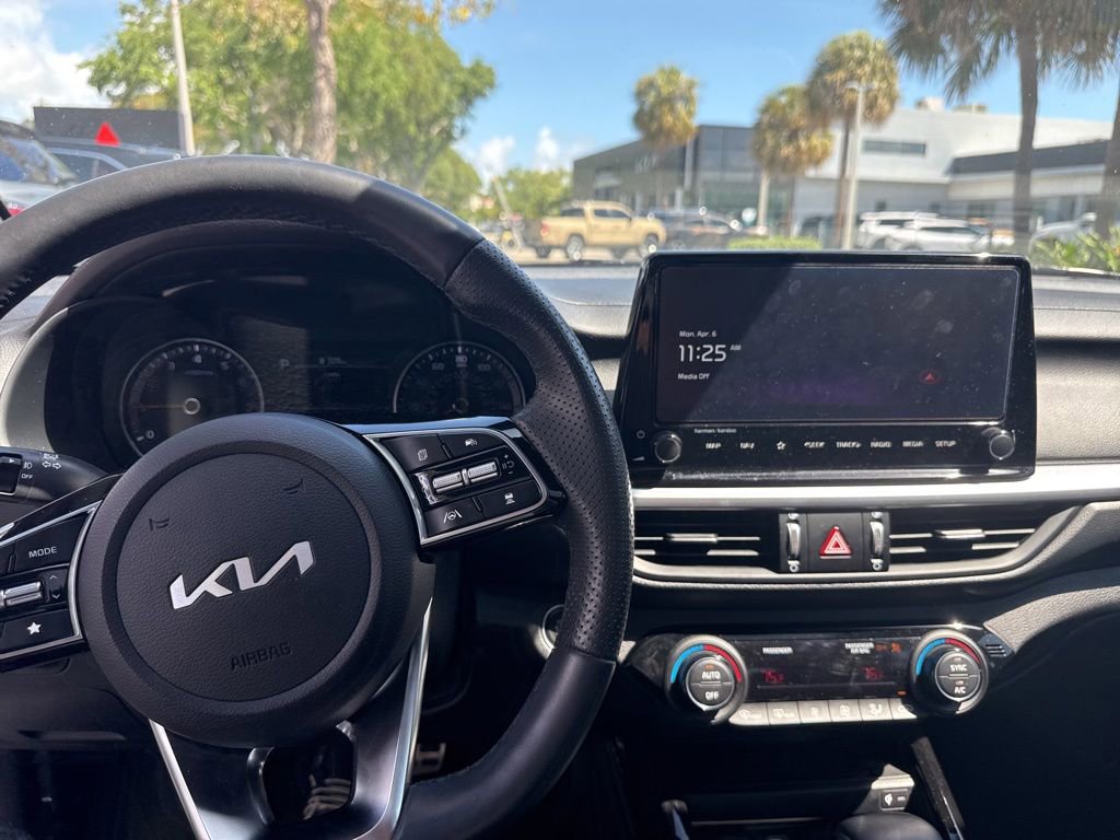 Used 2023 Kia Forte GT-Line w/ GT-Line Premium Package image 8