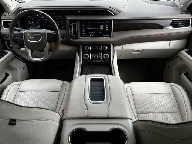 Used 2021 GMC Yukon XL Denali image 12
