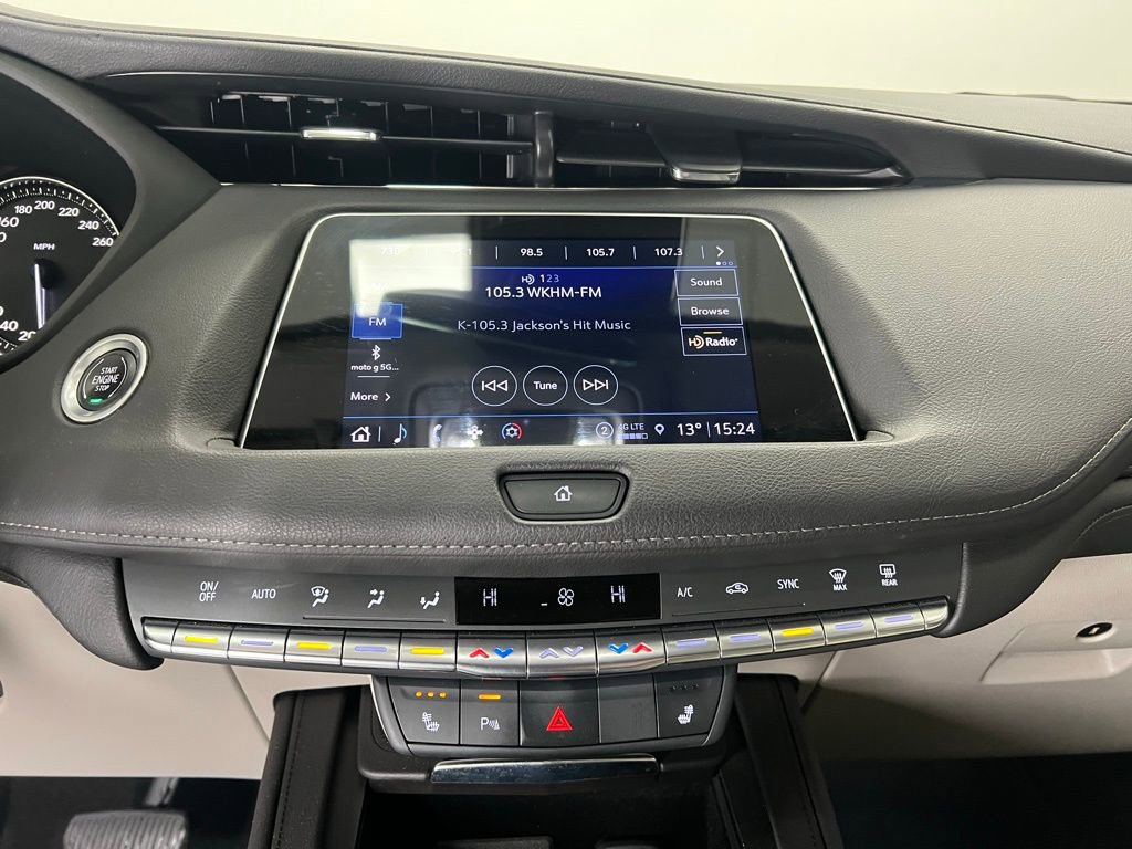 Used 2023 Cadillac XT4 Luxury w/ Trailering Package image 12