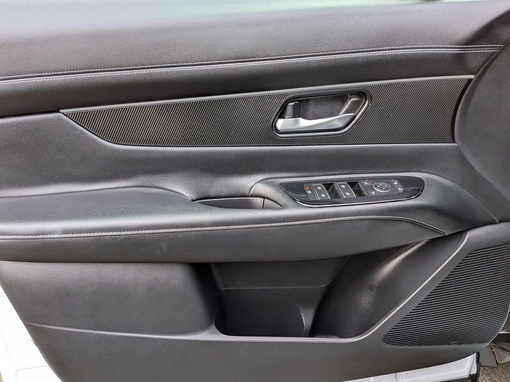 Used 2025 Nissan Murano SV image 9