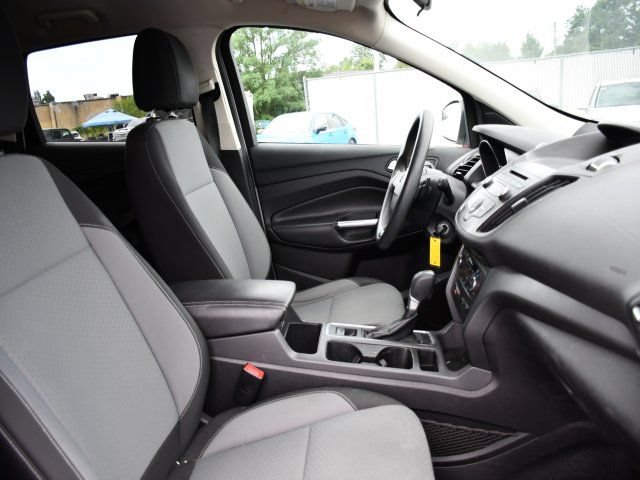 Used 2017 Ford Escape SE AWD/4WD image 29