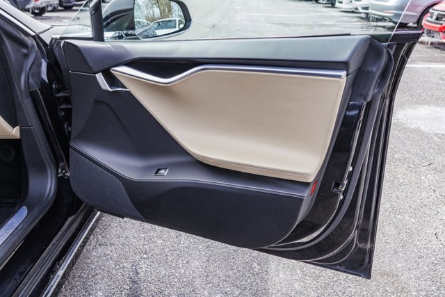 Used 2016 Tesla Model S 70D image 28
