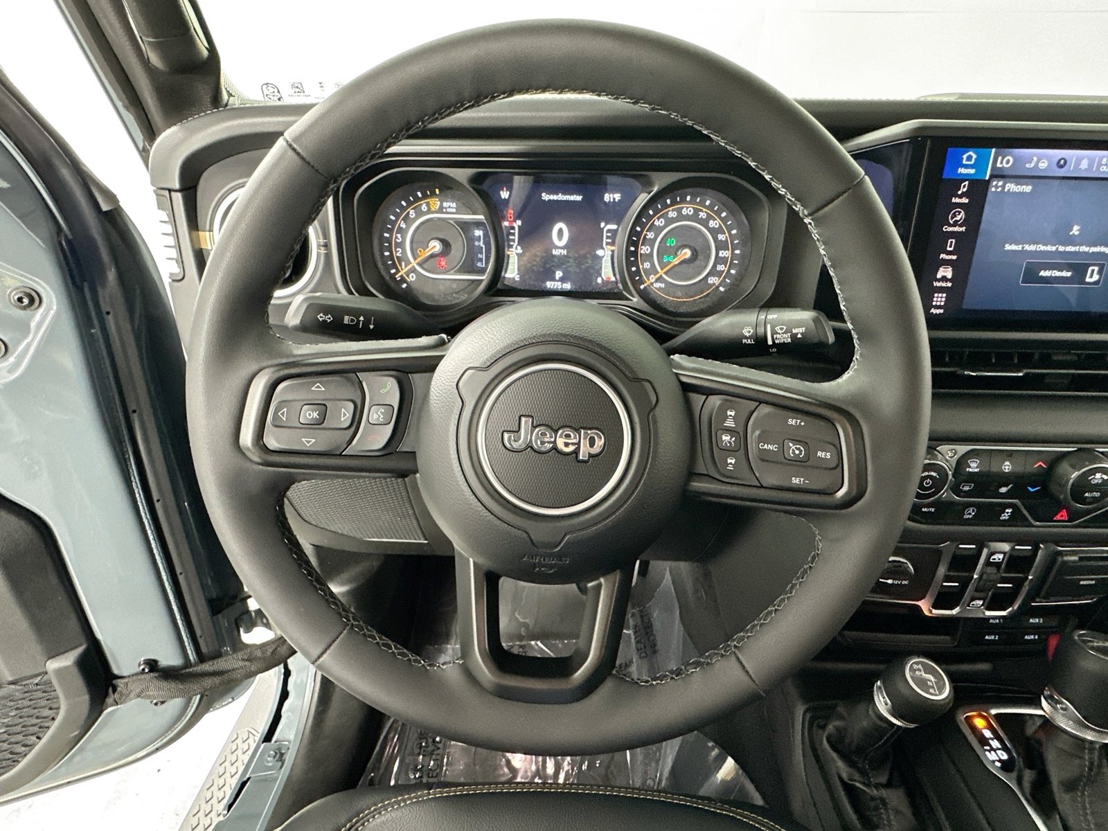 Used 2025 Jeep Gladiator Sport AWD/4WD image 11
