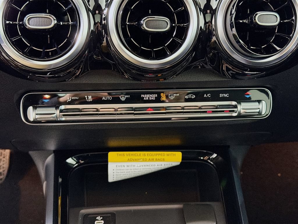 New 2026 Mercedes-Benz GLB 250 4MATIC image 18