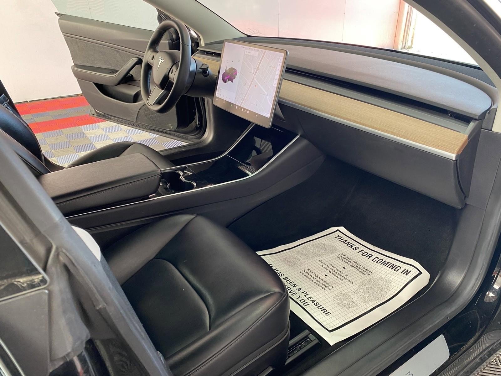 Used 2019 Tesla Model 3 Performance image 8