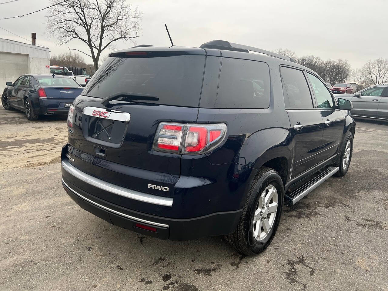 Used 2015 GMC Acadia SLE image 5