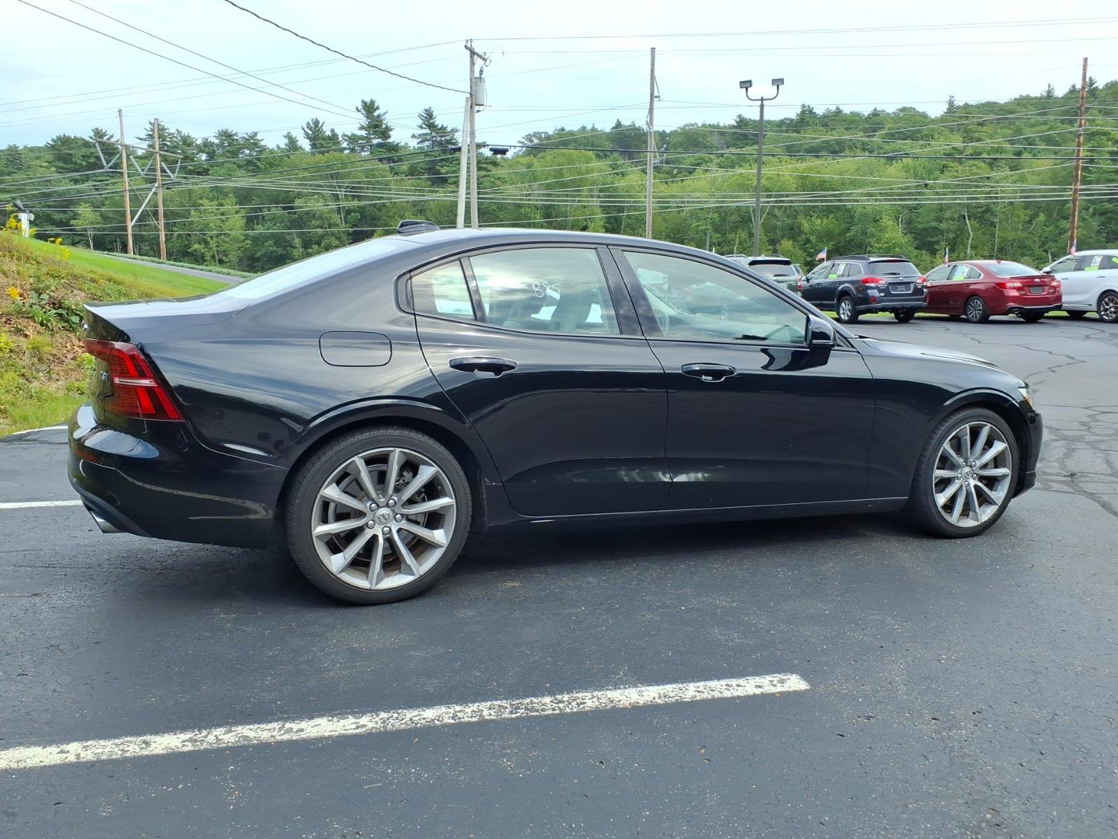 Used 2020 Volvo S60 T6 Momentum w/ Protection Package AWD/4WD image 4