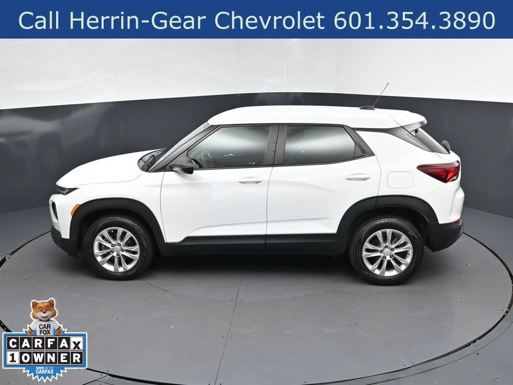 Used 2021 Chevrolet TrailBlazer LS AWD/4WD image 32
