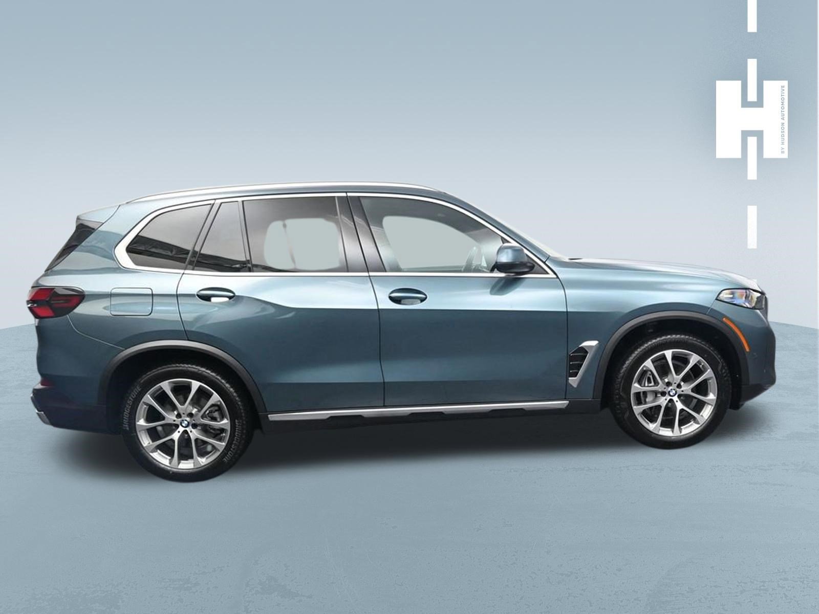 Used 2025 BMW X5 xDrive40i AWD/4WD image 3