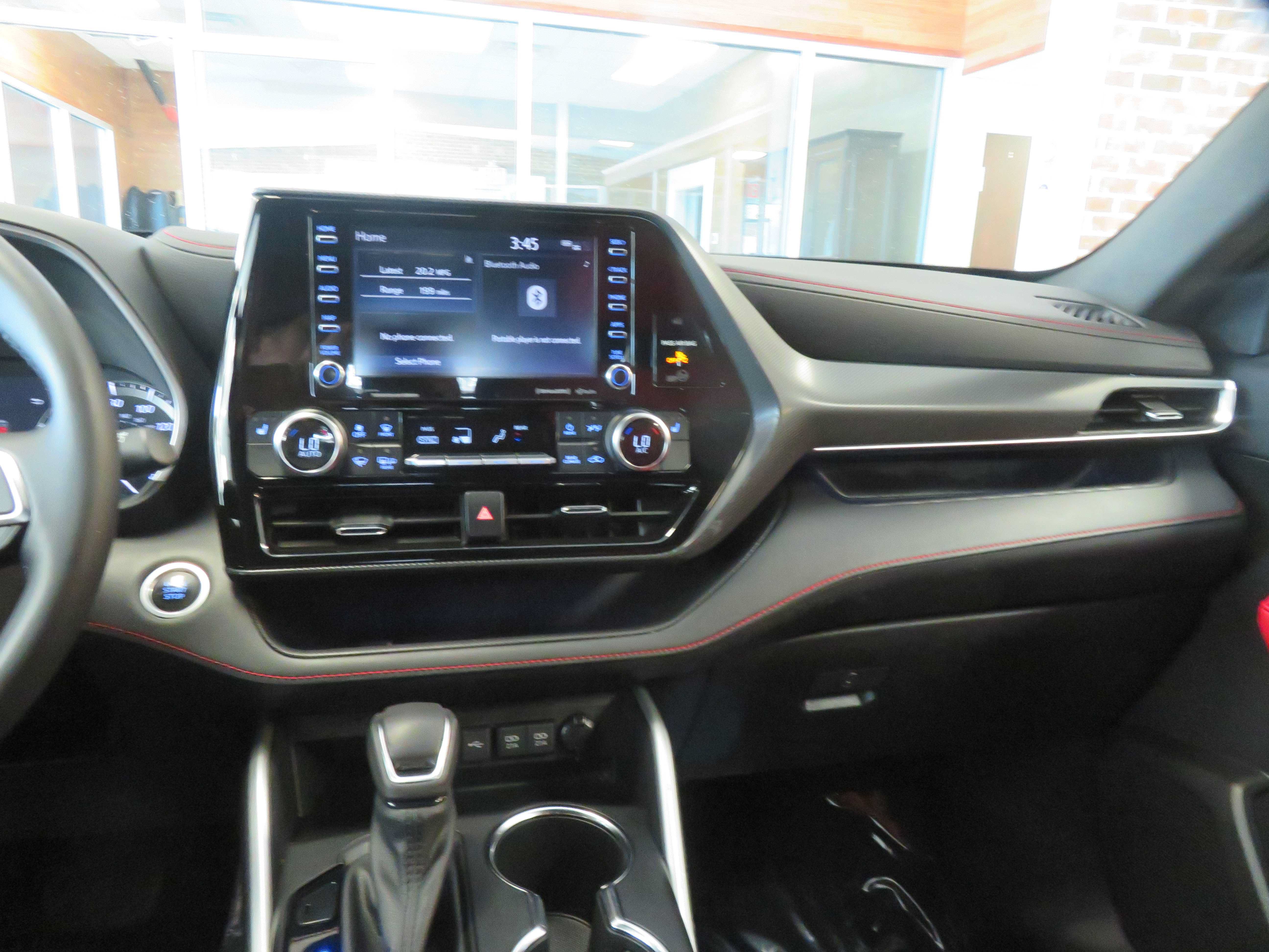 Used 2021 Toyota Highlander XSE AWD/4WD image 41