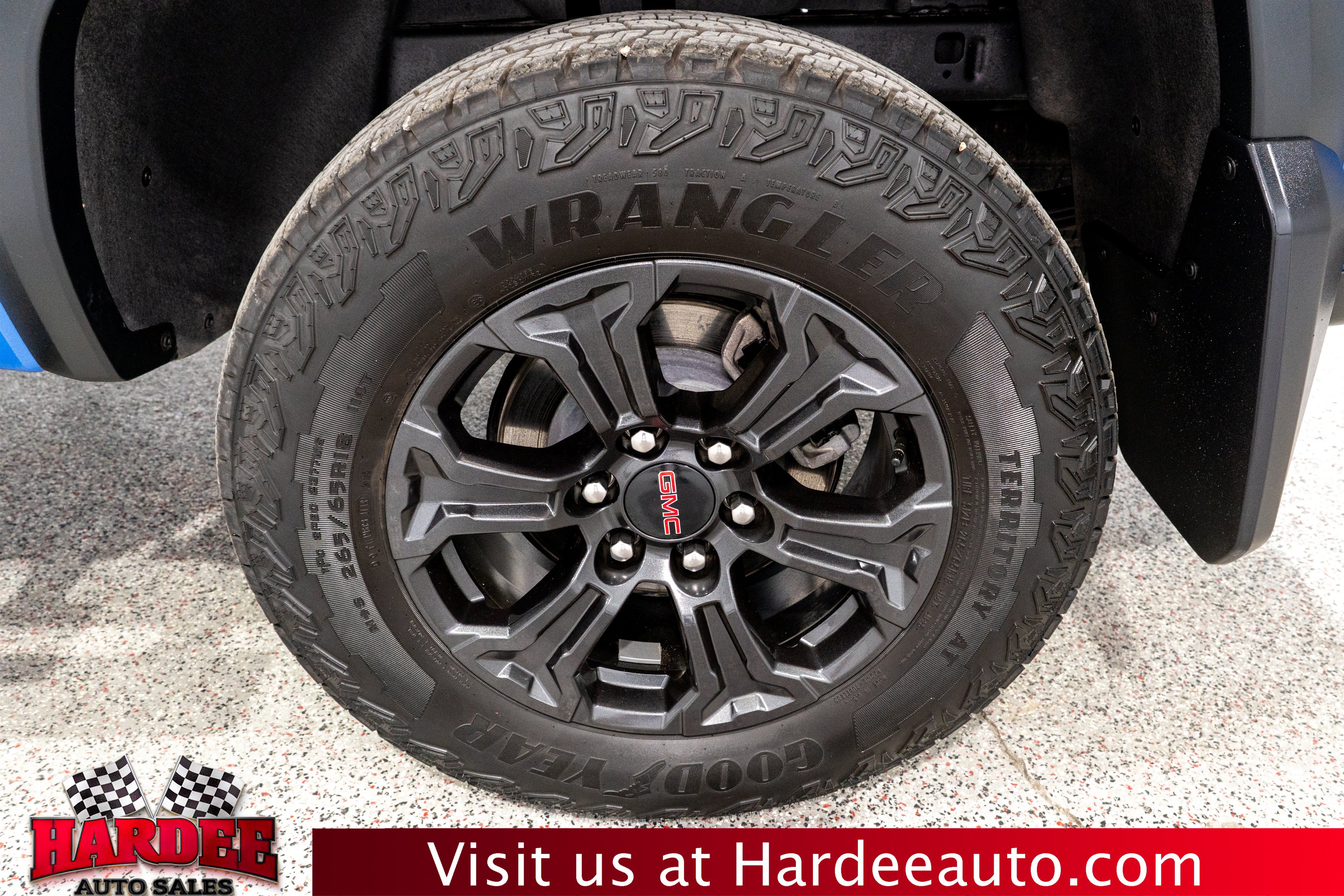 Used 2025 GMC Canyon Elevation w/ Convenience Package AWD/4WD image 10